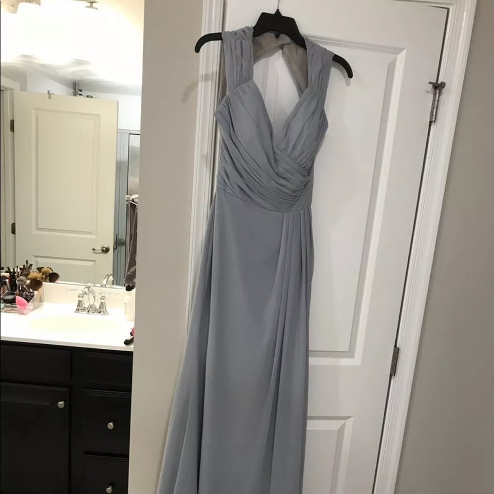 Hayley Paige 5669 Bridesmaids/Formal Dress. Condition is Pre-owned.